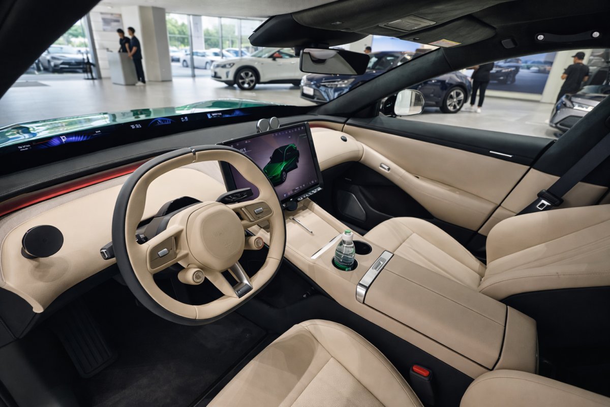 Інтер’єр та комфорт водія Інтер’єр та комфорт водія